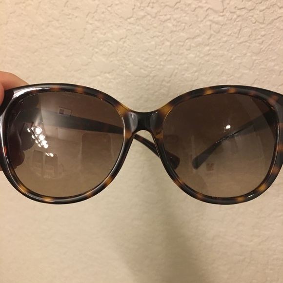 COACH dark tortoise sunglasses - Picture 4 of 6